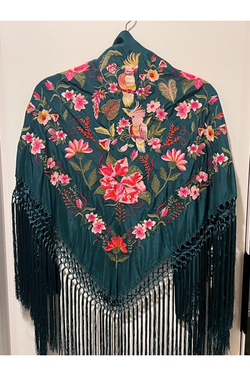 Mantoncillo de flamenca verde botella GUACAMAYO, Artesanal,fleco largo