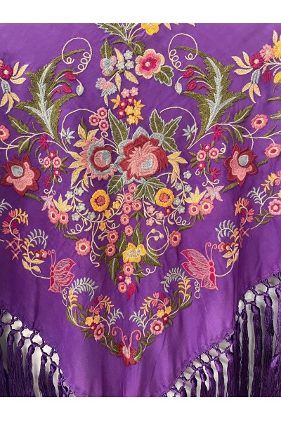 Mantoncillo de flamenca morado bordado color CAMPANILLA, seda,borlones
