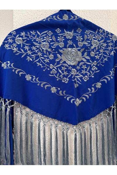 Mantoncillo de flamenca azulón, gris CASTAÑO, flecado a mano, borlón