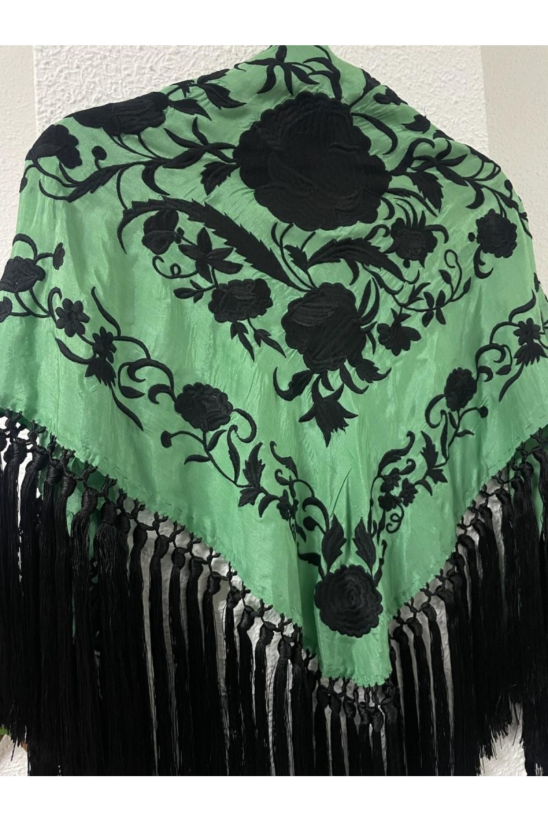 Mantoncillo de flamenca verde y negro PODERÍO, seda, borlones