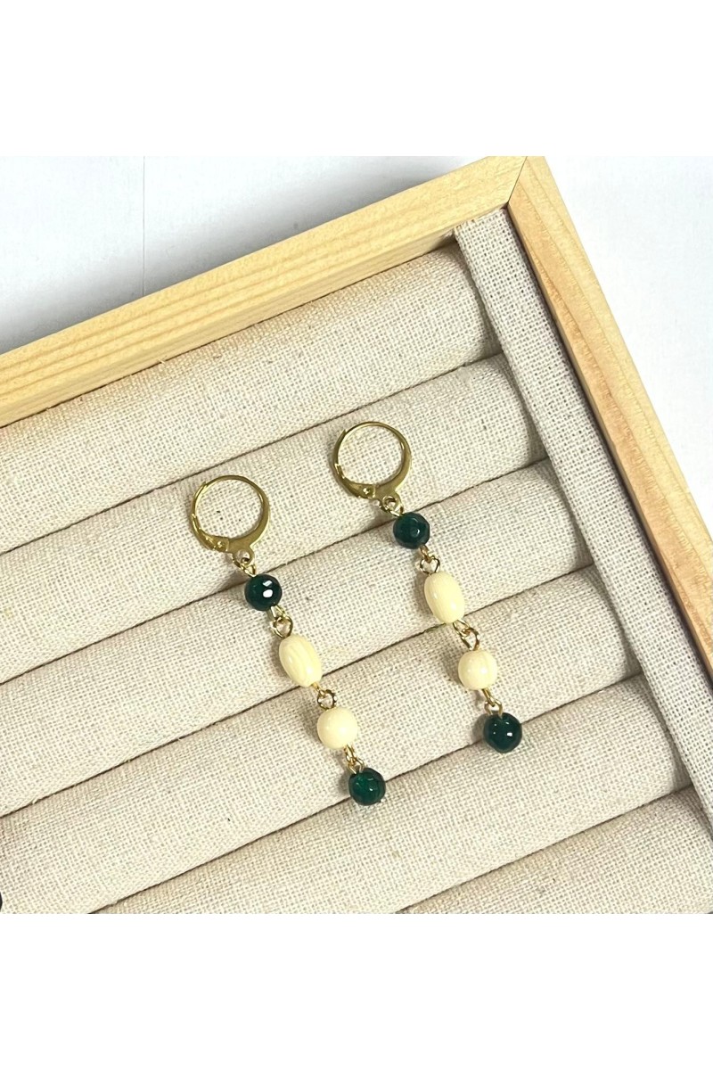 Pendientes dorados CRIOLLA BOLITAS, hueso, verde. Hipoalergénico Pendientes dorados CRIOLLA BOLITAS, hueso, verde. Hipoalergénico