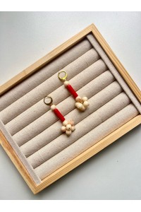 Pendientes MADROÑO, hueso, y rojo coral. Hipoalergénico