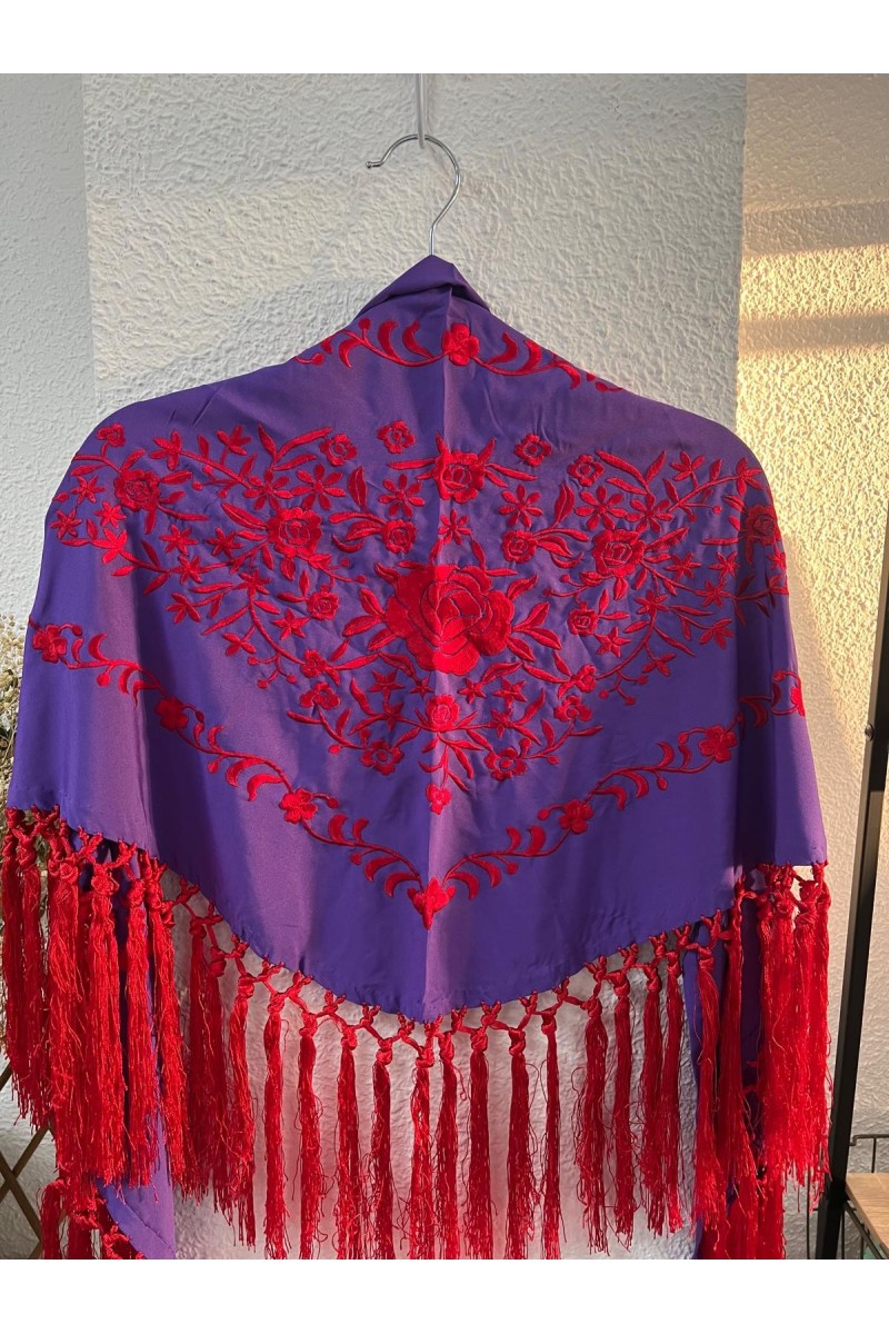 Mantoncillo de flamenca CASTAÑO morado y rojo flecado con borlones Mantoncillo de flamenca CASTAÑO morado y rojo flecado con borlones