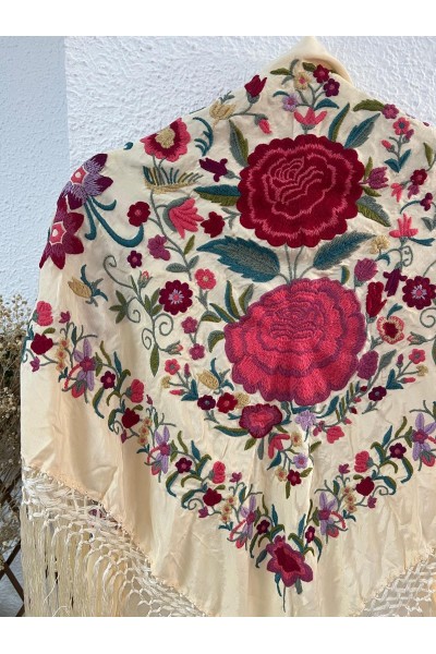 Mantoncillo de flamenca PORVENIR vainilla, granate,seda, artesanal