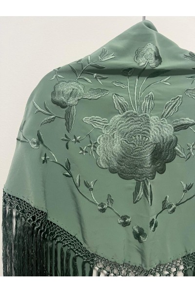 Mantoncillo ROSALEDA verde jabonoso, crespón, flecado artesanal
