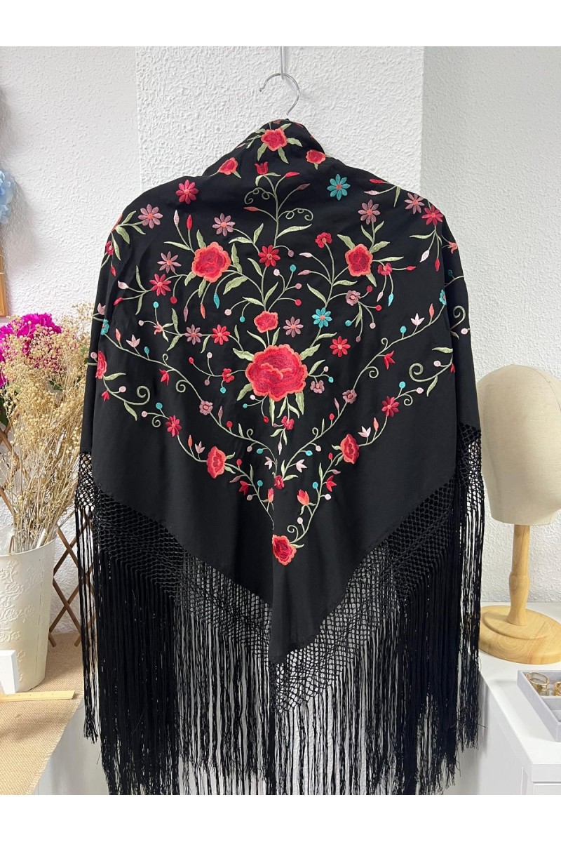 MANTÓN DE MANILA negro bordado rojo, fleco largo con esterilla MANTÓN DE MANILA negro bordado rojo, fleco largo con esterilla