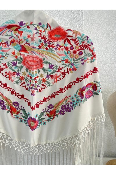 Mantoncillo de flamenca PAJARITOS blanco roto, coral, flecado a mano