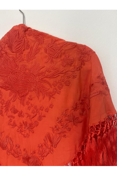 Mantoncillo de flamenca REVUELO naranja al tono, artesanal borlón