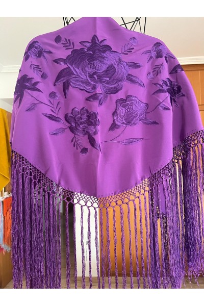 Mantoncillo ROSALEDA morado al tono