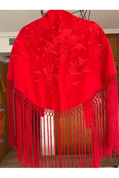 Mantoncillo ROSALEDA rojo al tono, flecado a mano