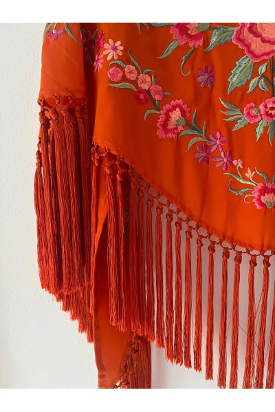 Mantoncillo de flamenca CINTIA naranja, crespón seda, flecado a mano