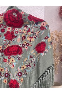 Mantoncillo de flamenca ROSASROJAS verde jabonoso, flecado borlón