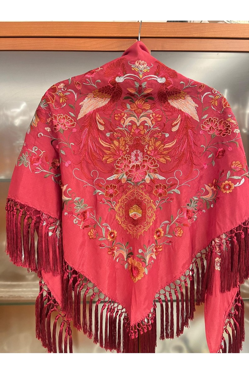 Mantoncillo HERENCIA granate, seda, flecado artesanal borlones