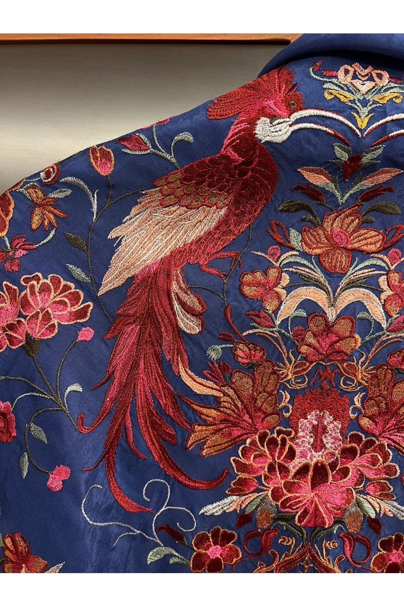 Mantoncillo HERENCIA azul oscuro, seda, flecado artesanal borlones