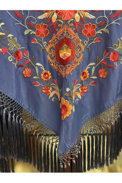 Mantoncillo HERENCIA azul oscuro, seda, flecado artesanal borlones