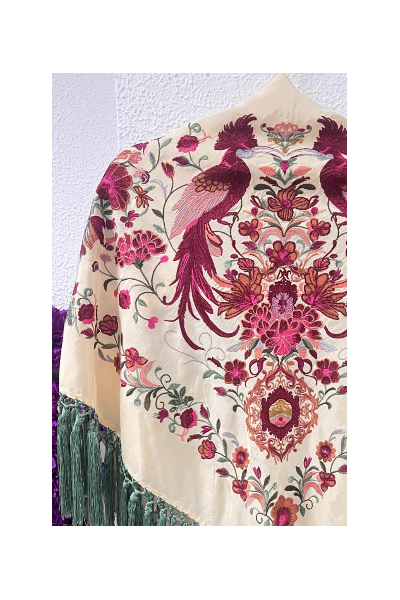 Mantoncillo HERENCIA caña, seda, flecado verde artesanal borlones