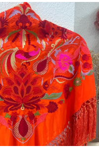 Mantoncillo LEGADO naranja, seda, flecado artesanal borlones