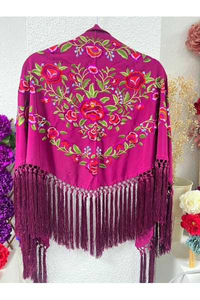 Mantoncillo PEONITA, malva oscuro bordados rojos, verdes, seda