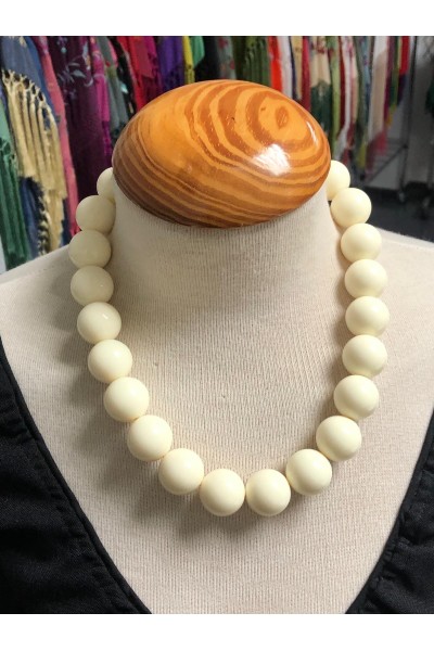 Colar de BOLAS grandes blanco roto, hipoalergénico