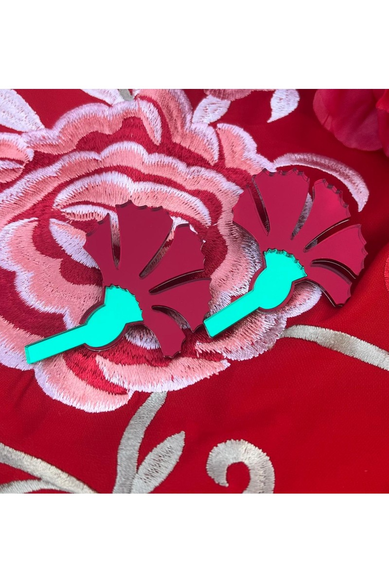 Pendientes CLAVEL cristal e rojo y verde, hipoalergénicos