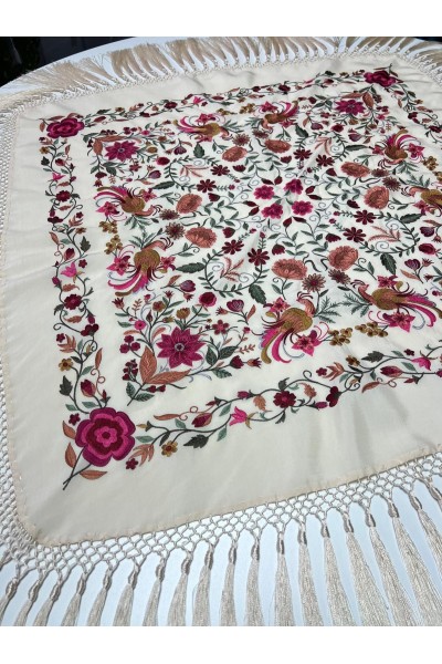 Mantoncillo cuadrado PUREZA blanco roto, seda bordado seda, artesanal