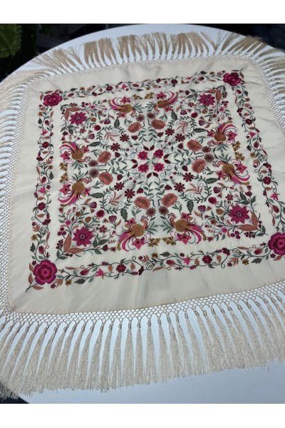 Mantoncillo cuadrado PUREZA blanco roto, seda bordado seda, artesanal