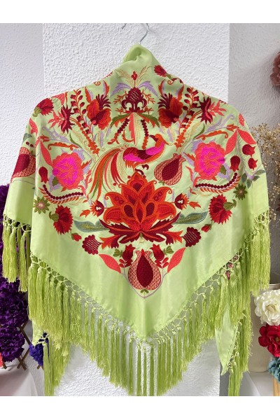 Mantoncillo LEGADO verde manzana, seda, flecado borlón