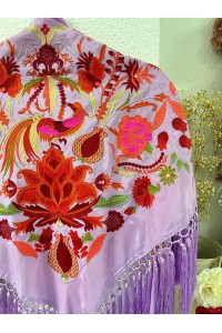 Mantoncillo LEGADO lila, seda, flecado borlón