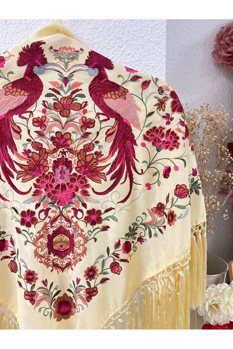 Mantoncillo HERENCIA vainilla, seda, flecado borlón