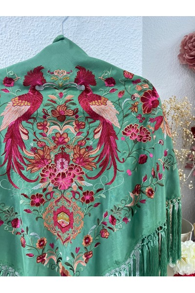 Mantoncillo HERENCIA verde hierba, seda, flecado borlón