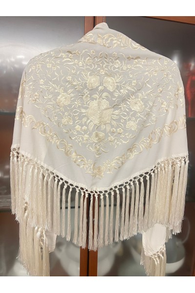 Mantoncillo de flamenca ANDALUCÍA blanco roto al tono con borlones
