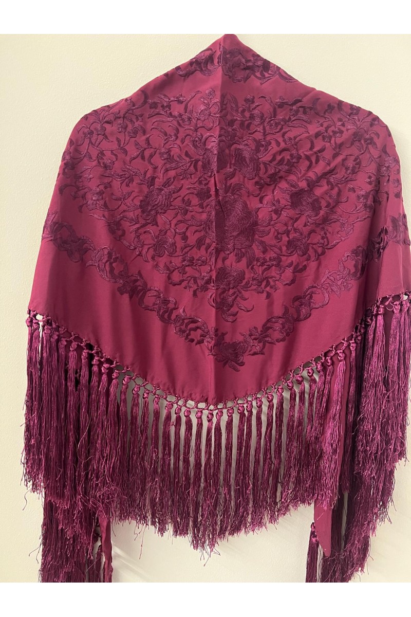 Mantoncillo de flamenca ANDALUCÍA berenjena al tono,  borlones