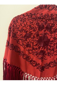 Mantoncillo de flamenca ANDALUCÍA granate vino al tono,  borlones