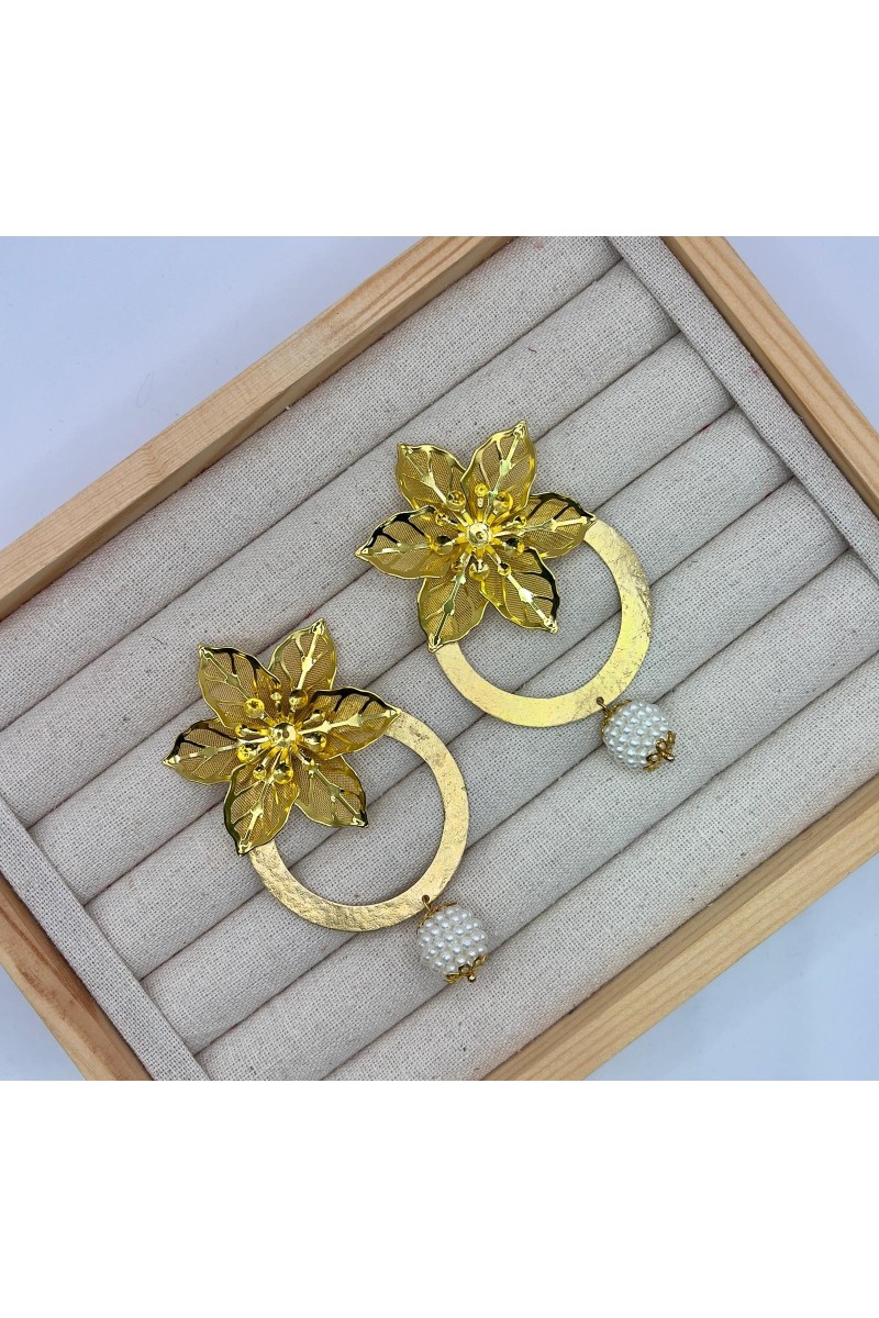 Pendientes ORQUIDEA DE PERLAS dorados