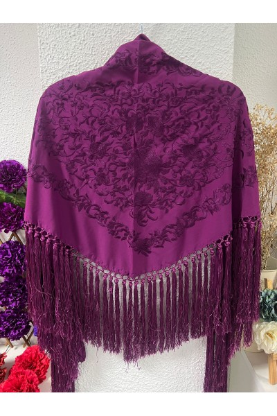 Mantoncillo de flamenca ANDALUCÍA berenjena al tono,  borlones