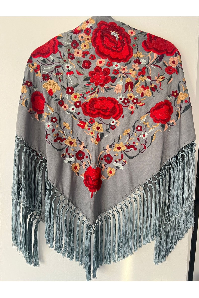 Mantoncillo de flamenca ROSASROJAS gris plomo, rojo, flecado borlón