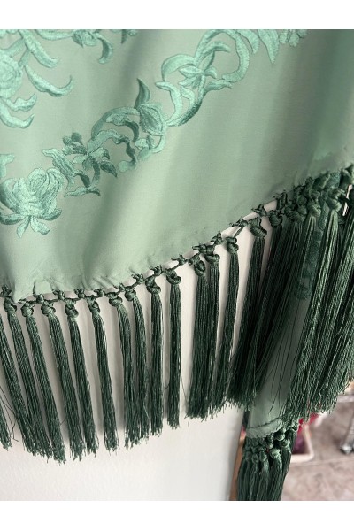Mantoncillo de flamenca ANDALUCÍA verde jabonoso, fleco verde oscuro