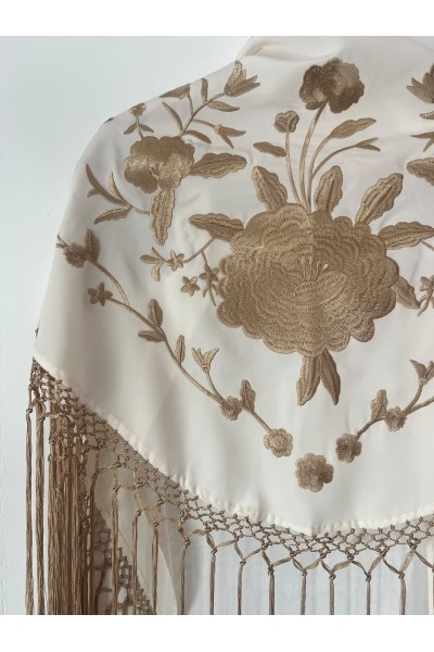 Mantoncillo ROSALEDA beige fleco dorado