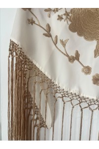 Mantoncillo ROSALEDA beige fleco dorado