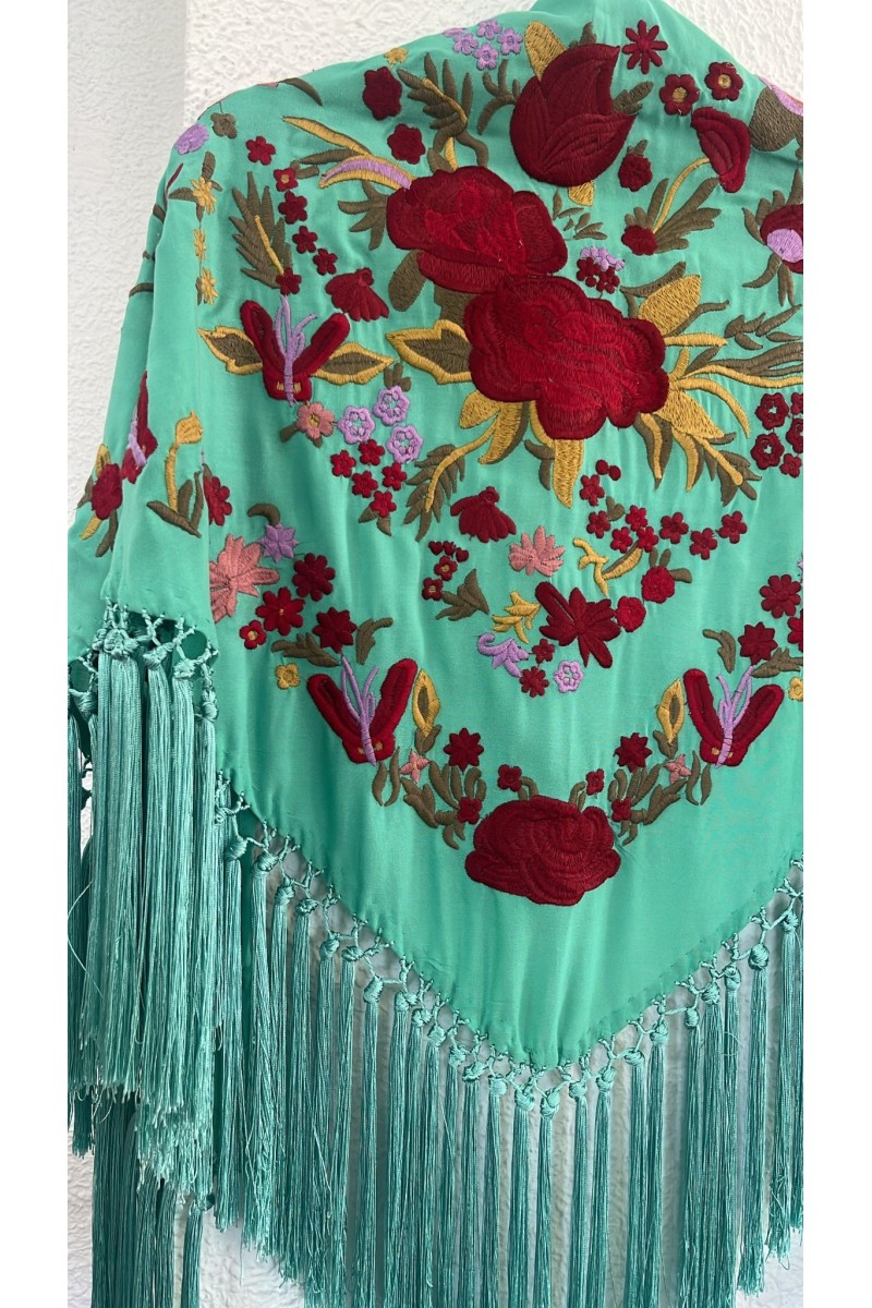 Mantoncillo  verde agua y rojo REVUELO, artesanal borlones