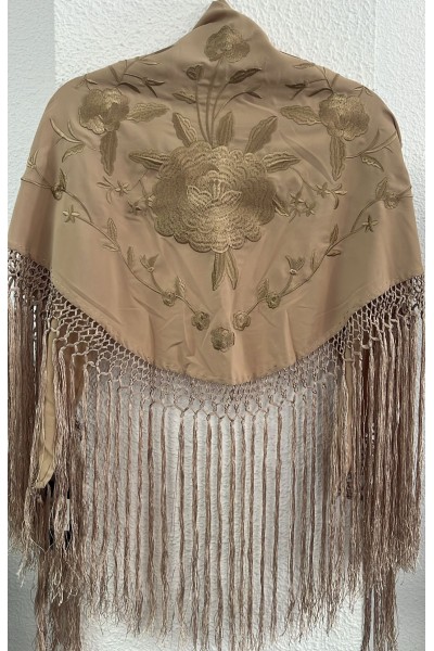 Mantoncillo ROSALEDA camel al tono